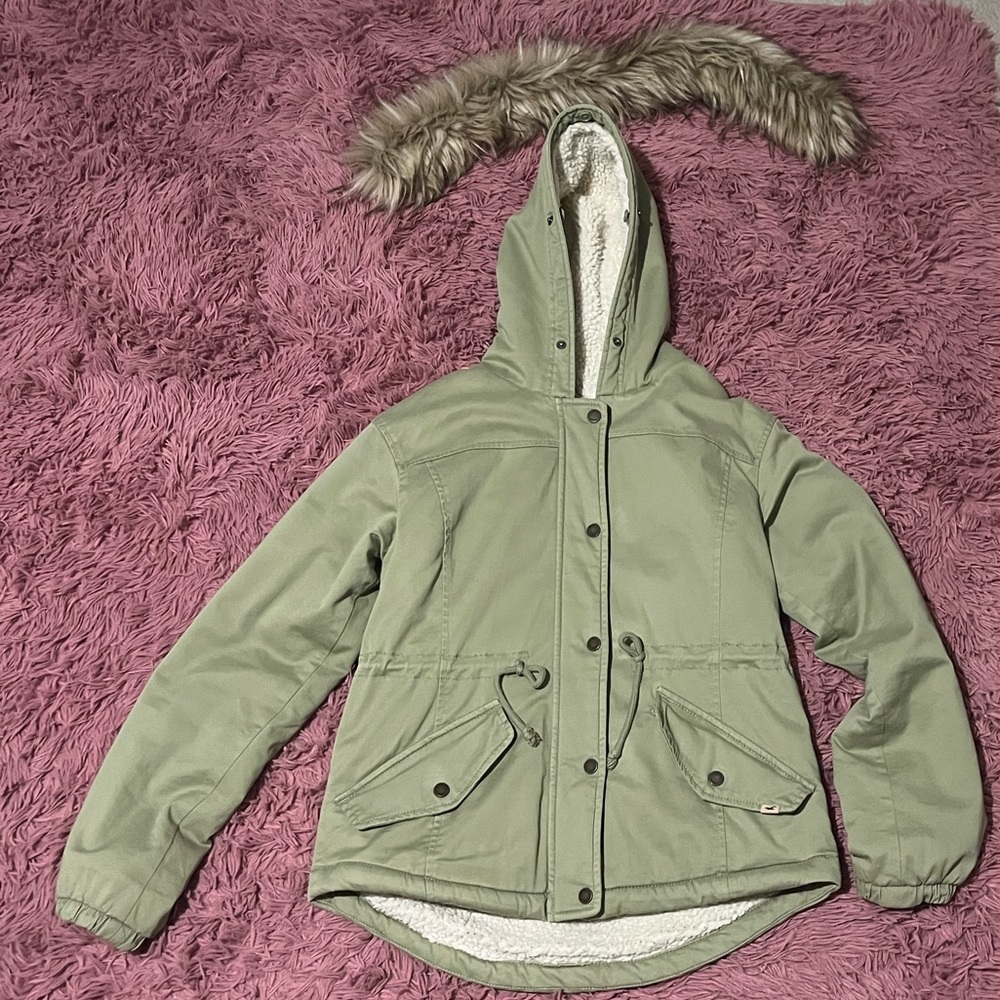 green hollister jacket with removable fur